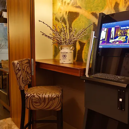 Amber Boutique - Amber Design